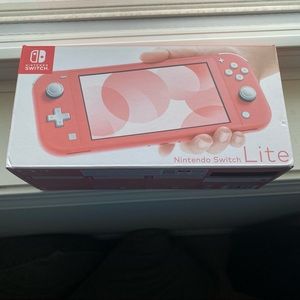 Nintendo Switch Lite with case with game